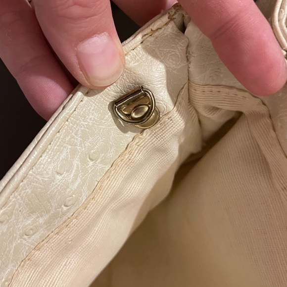 Vintage Bueno Clutch made in Korea - Picture 9 of 11